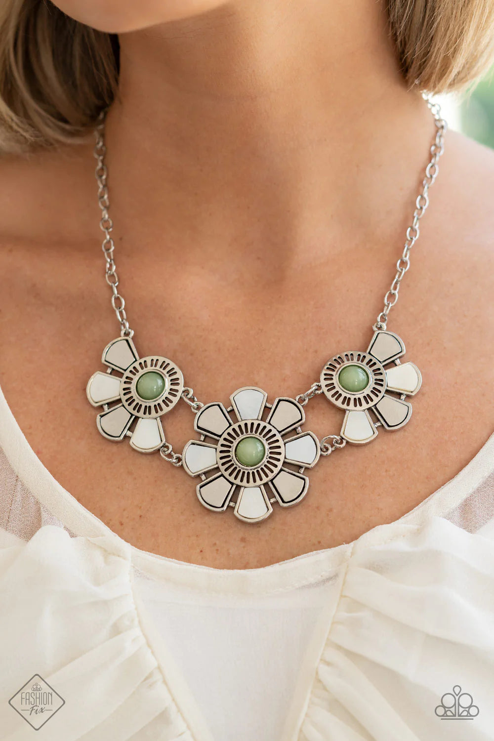 Aquatic Garden - Green Necklace - Paparazzi