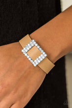 Load image into Gallery viewer, Paparazzi Diamond Diva - Brown
