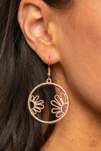 Load image into Gallery viewer, Demurely Daisy - Rose Gold Earring
