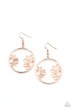 Load image into Gallery viewer, Demurely Daisy - Rose Gold Earring
