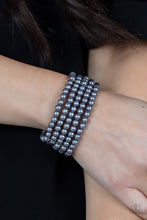 Load image into Gallery viewer, Paparazzi Accessories A Pearly Affair - Silver
