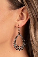 Load image into Gallery viewer, Granada Garland - Black Earring
