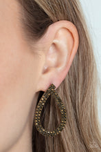 Load image into Gallery viewer, Diva Dust - Brass Earring
