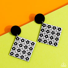 Load image into Gallery viewer, Vintage Vaudeville Black Earrings
