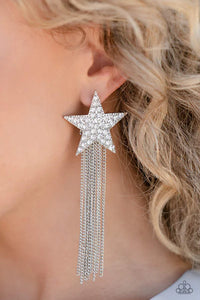 Superstar Solo - White Paparazzi Life of the Party Earring Dec 2022